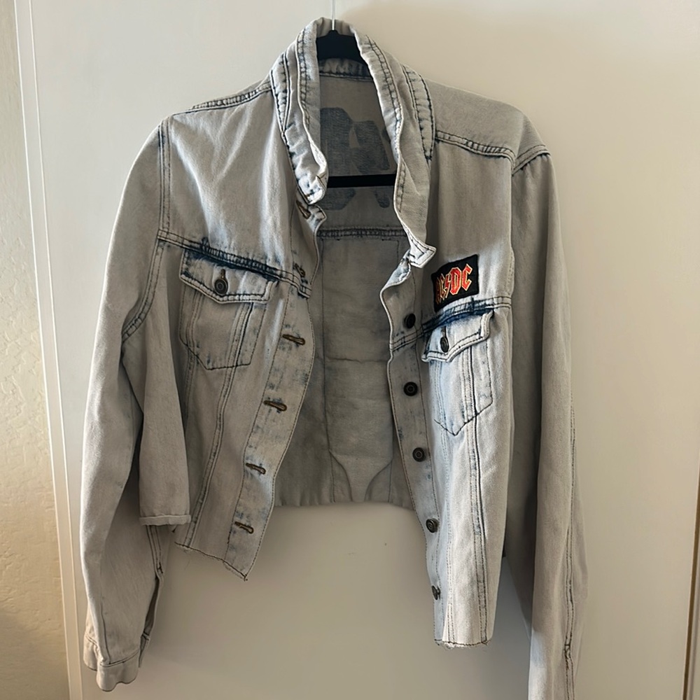 Women's Light Gray Denim Jacket with Patch